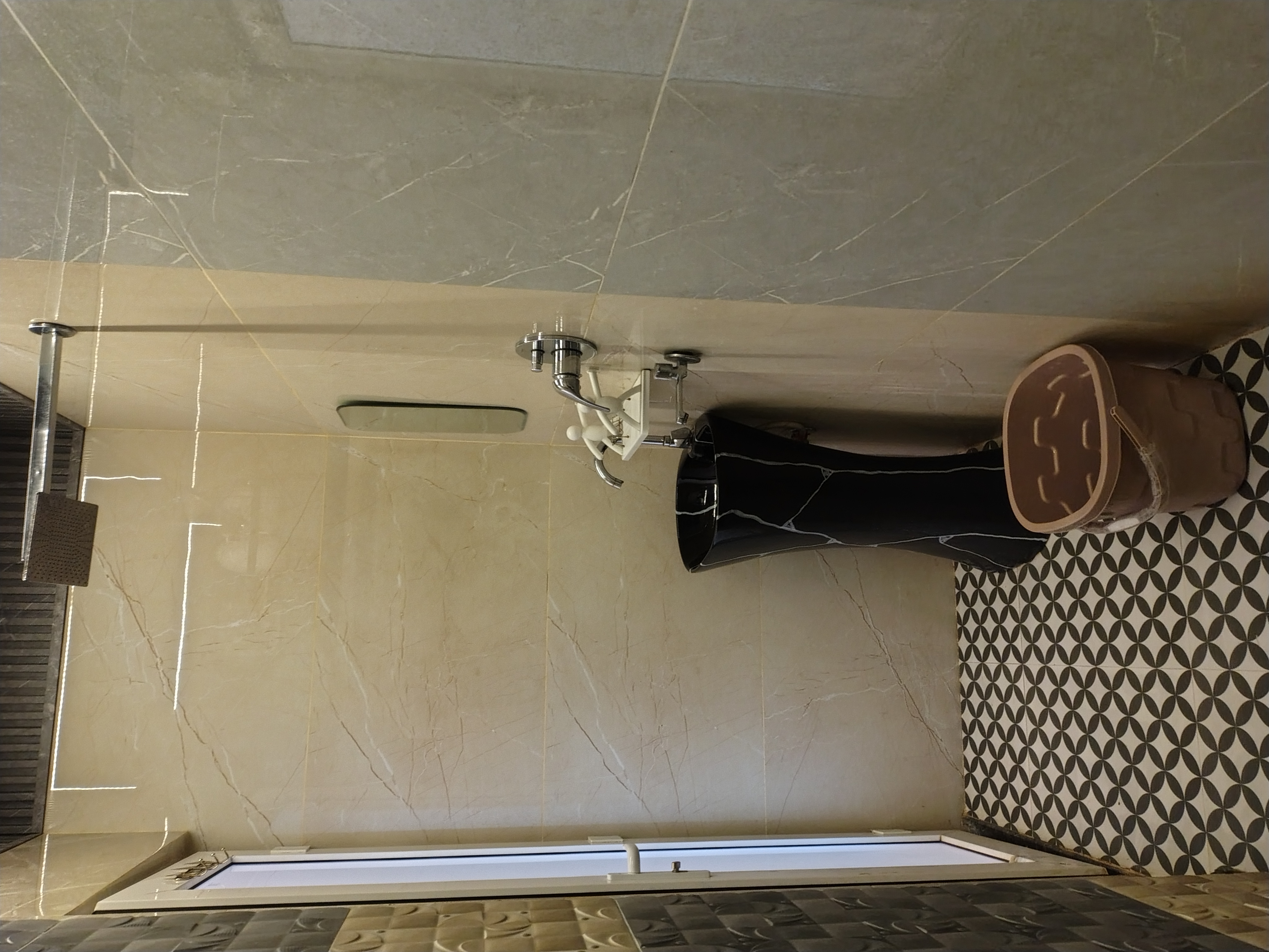 Modern Ensuite Bathroom